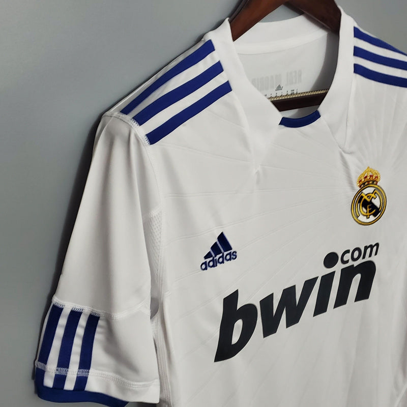 Camisa Retrô Real Madrid 2010/11 Home